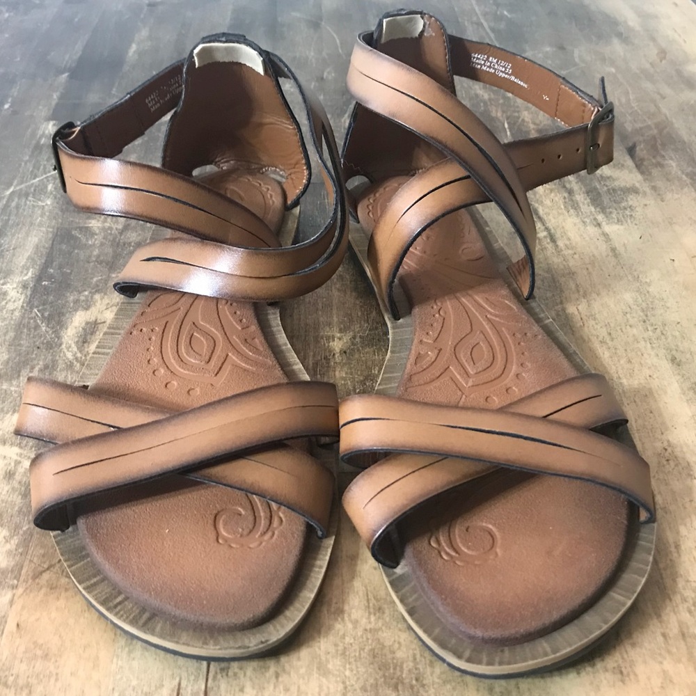 Clarks strappy flat sandals brown/tan